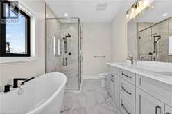 6192 CURLIN Crescent | Niagara Falls Ontario | Slide Image Thirty