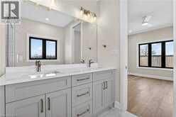 6192 CURLIN Crescent | Niagara Falls Ontario | Slide Image Thirty-one