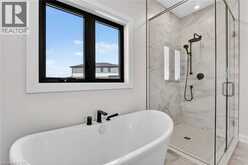 6192 CURLIN Crescent | Niagara Falls Ontario | Slide Image Thirty-two