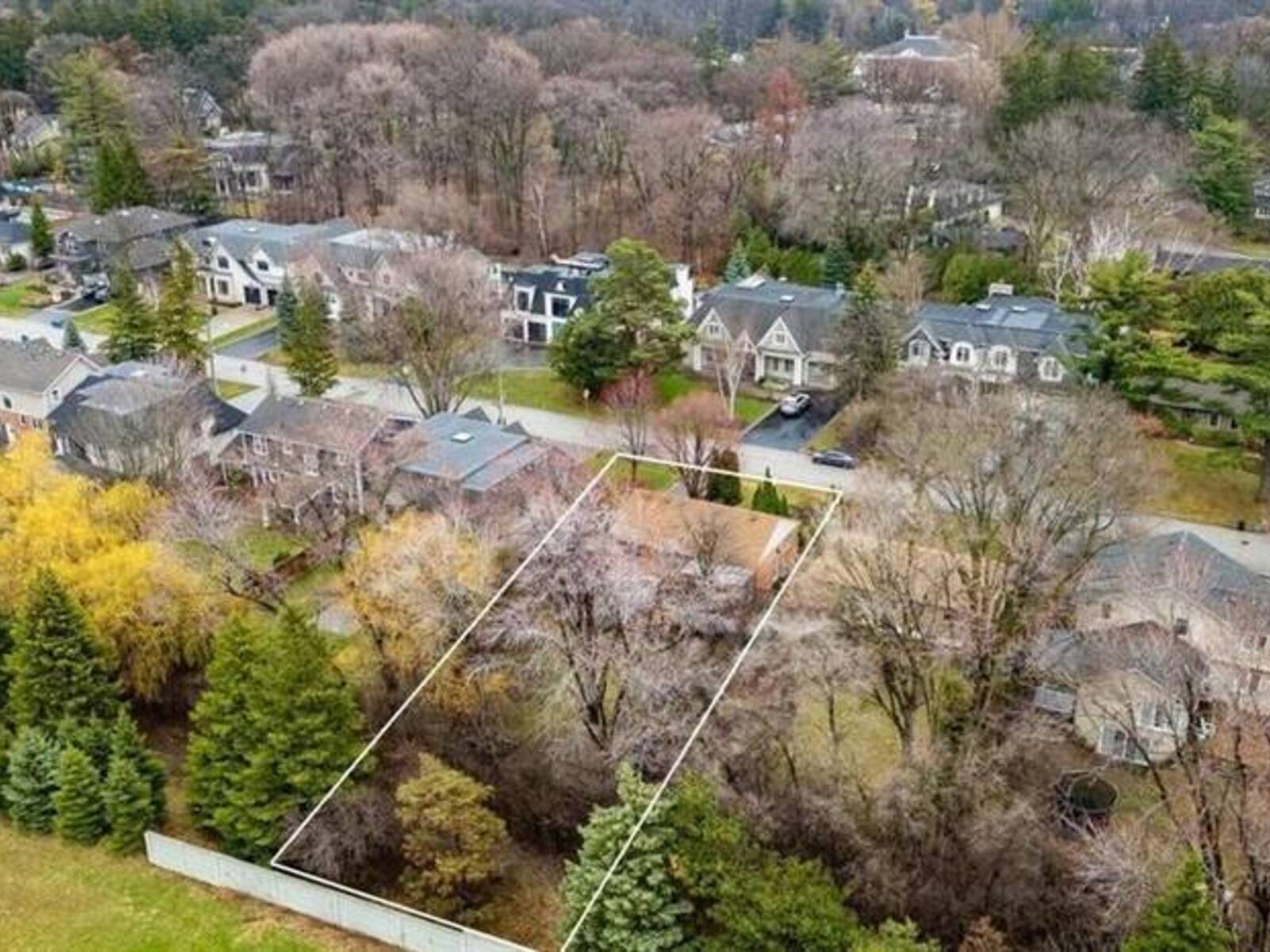1051 MELVIN Avenue, Oakville, Ontario L6J 2V8