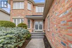 54 WOODCREST Court | Kitchener Ontario | Slide Image Four