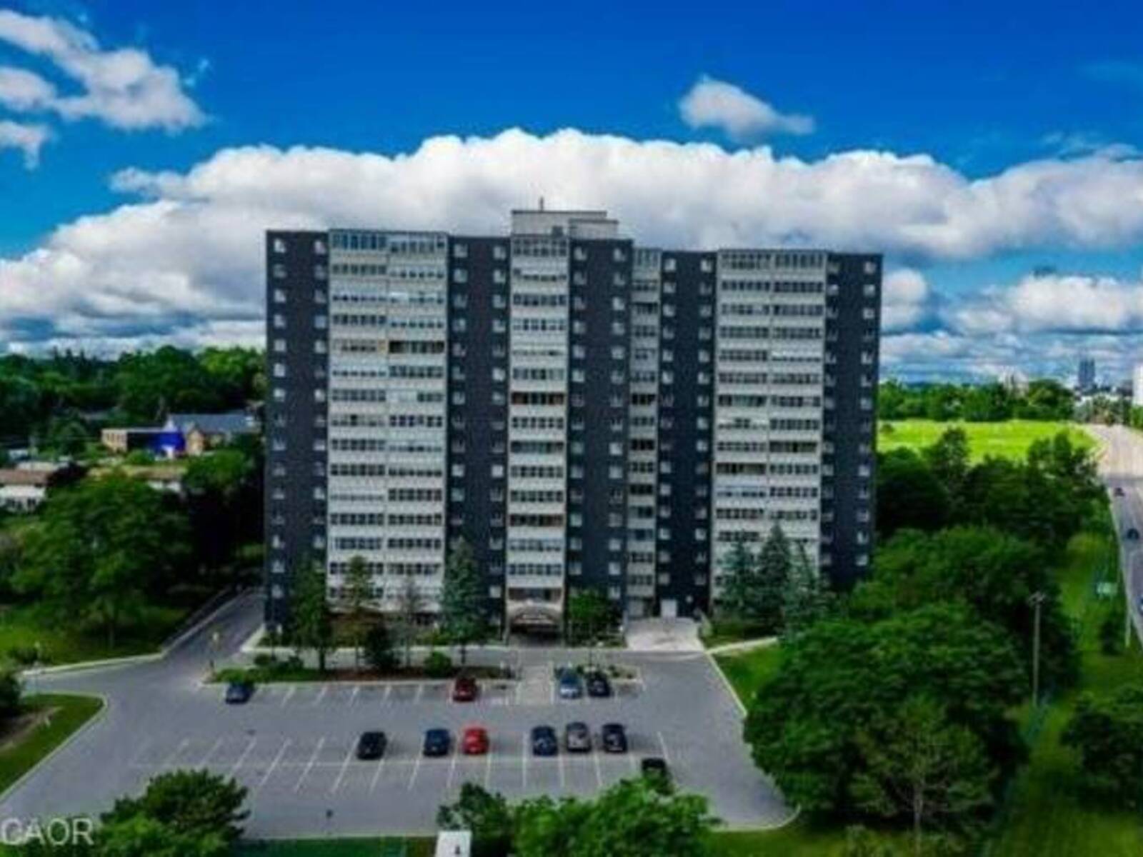 225 HARVARD Place Unit# 509, Waterloo, Ontario N2J 4H4