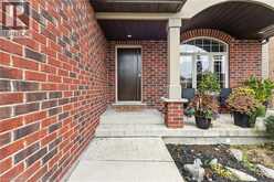 9147 HENDERSHOT Boulevard | Niagara Falls Ontario | Slide Image Three