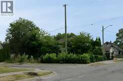 228 QUEENSTON Street | St. Catharines Ontario | Slide Image Four