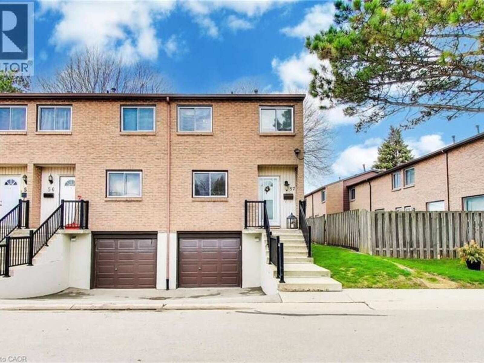 250 MAGNOLIA Drive Unit# 57, Hamilton, Ontario L9C 6M3