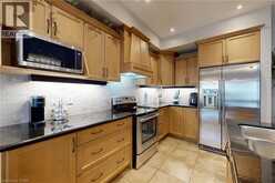 34 FOREST VALLEY Crescent | Dundas Ontario | Slide Image Thirteen