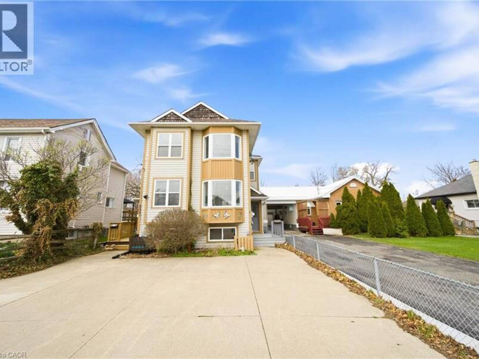 233B VINE Street, St. Catharines, Ontario L2M 4S9