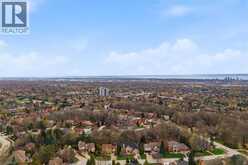 1310 BEAUFORT Drive | Burlington Ontario | Slide Image Ten