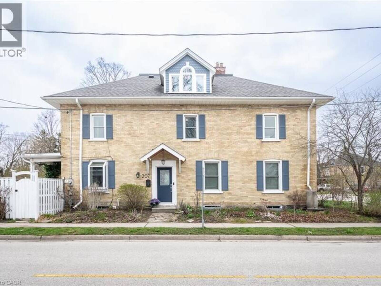207 WATERLOO Street N, Cambridge, Ontario N3H 1N1