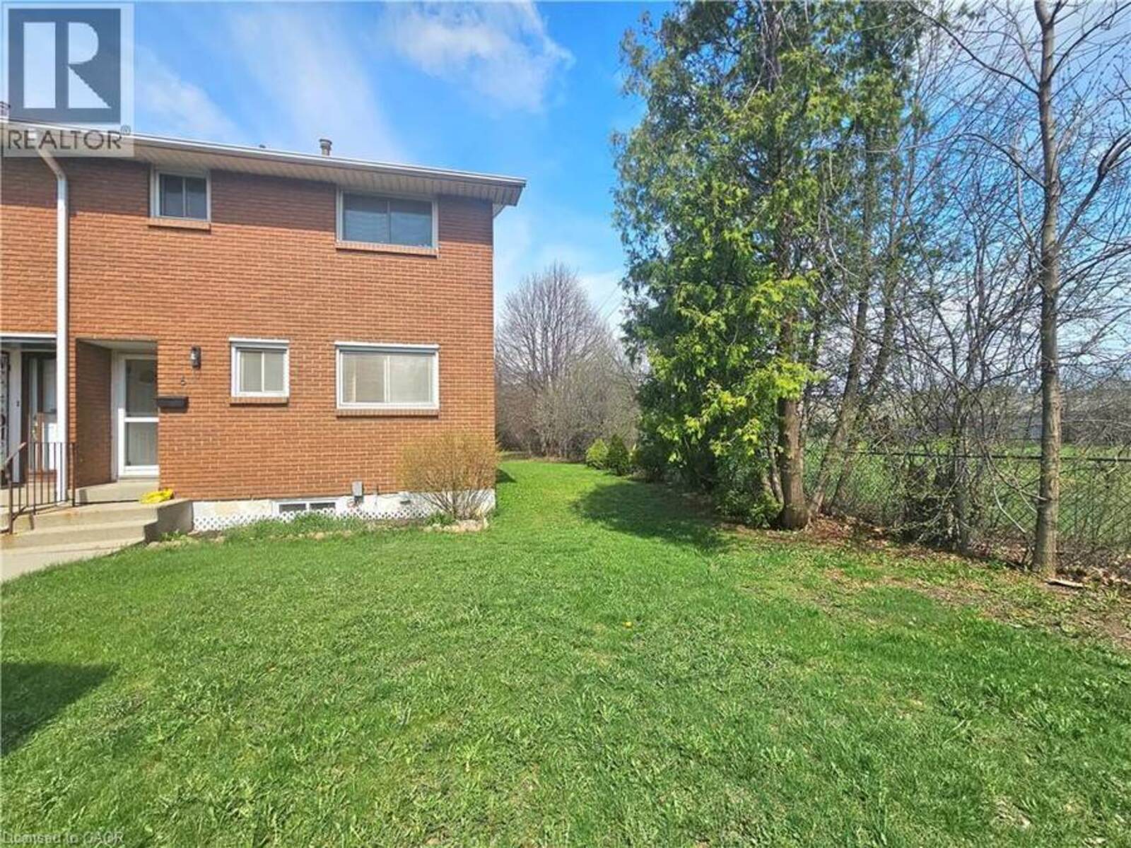 161 BERKINDALE Drive Unit# 6, Hamilton, Ontario L8E 1M6