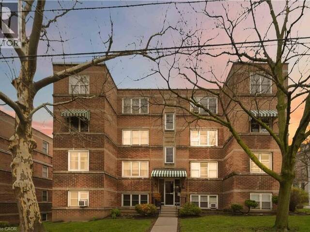 231 MACNAB Street S Unit# 23 Hamilton Ontario, L8P 3C9 - 2 Bedrooms Home For Sale
