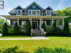 1026 BEACH Boulevard Hamilton Ontario, L8H 6Z4