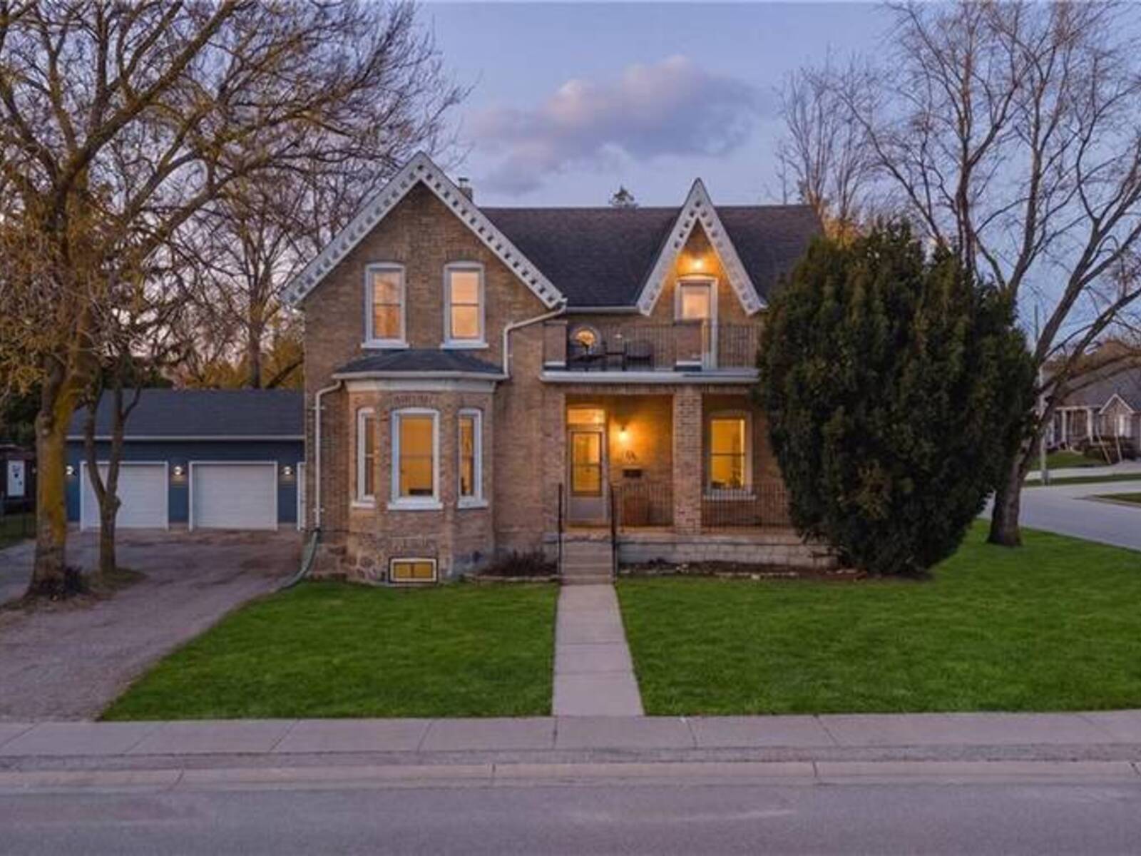 17 ALLAN Street W, Minto, Ontario N0G 1M0
