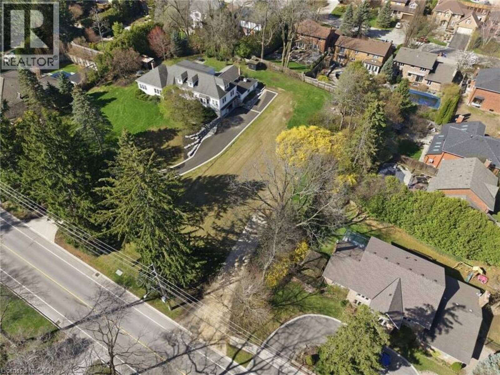206 LOVERS Lane, Ancaster, Ontario L9G 1G9