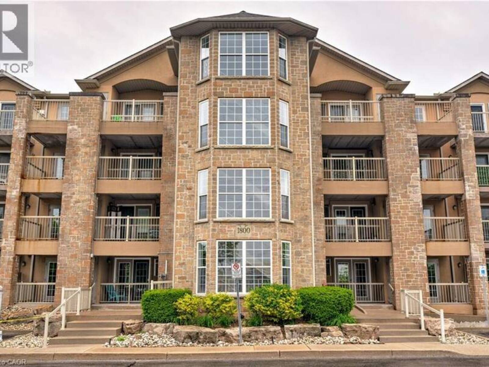 1800 WALKERS Line Unit# 302, Burlington, Ontario L7M 4V2