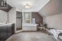 40 STANLEY Avenue | Hamilton Ontario | Slide Image Thirty-one