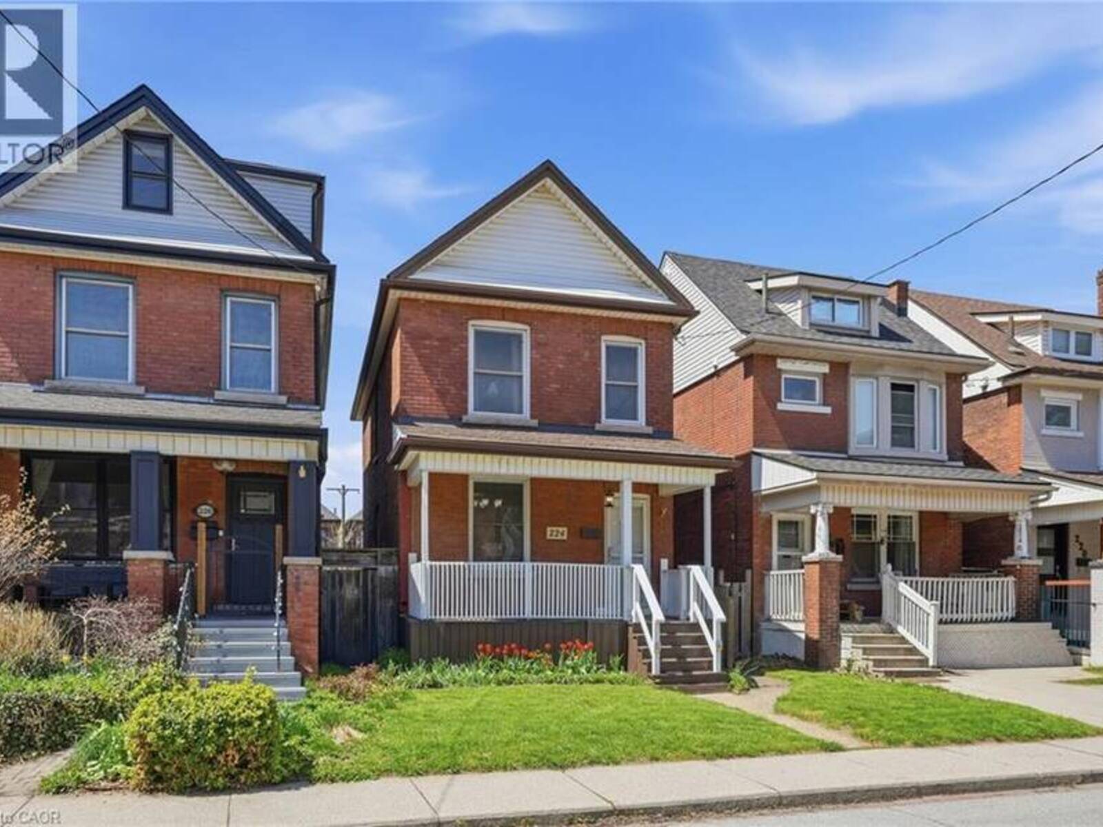 224 BALSAM Avenue S, Hamilton, Ontario L8M 3C1