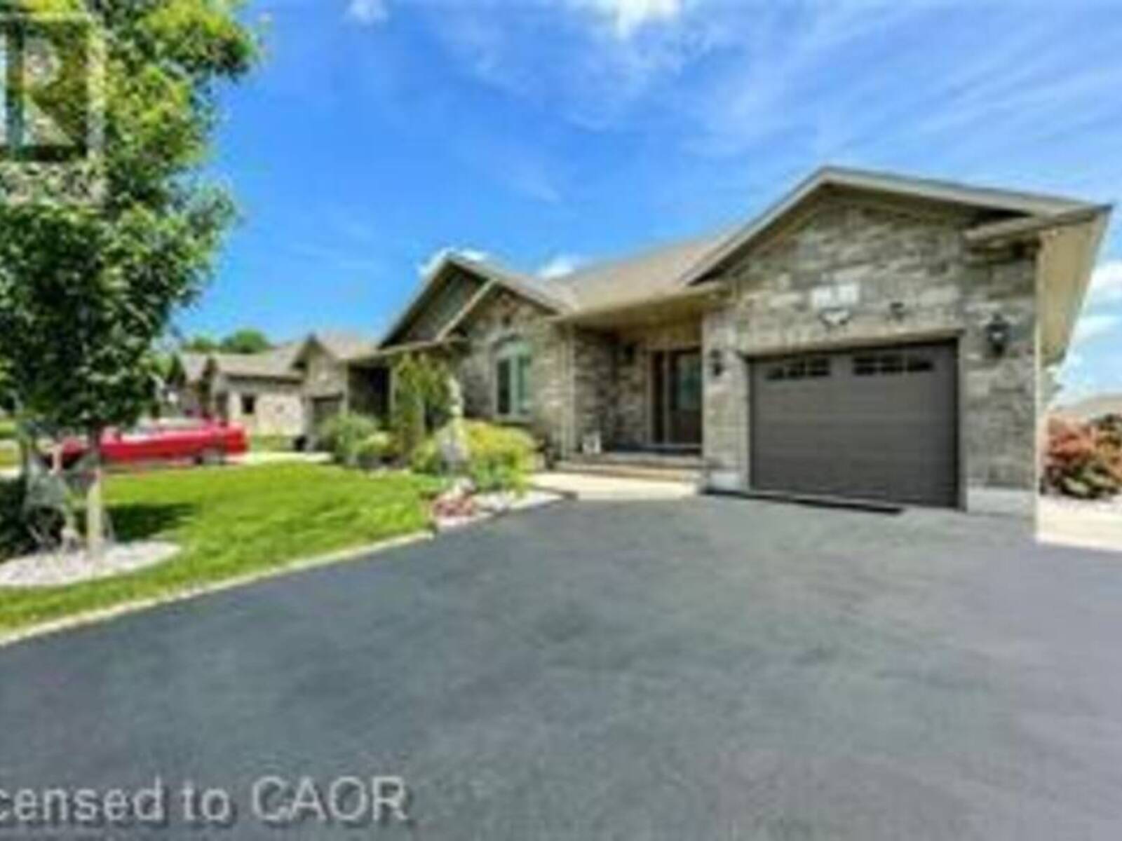 9 WILLIAM Street S, Minto, Ontario N0G 1M0