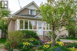 105 HIGHLAND Avenue | St. Catharines Ontario | Slide Image Four