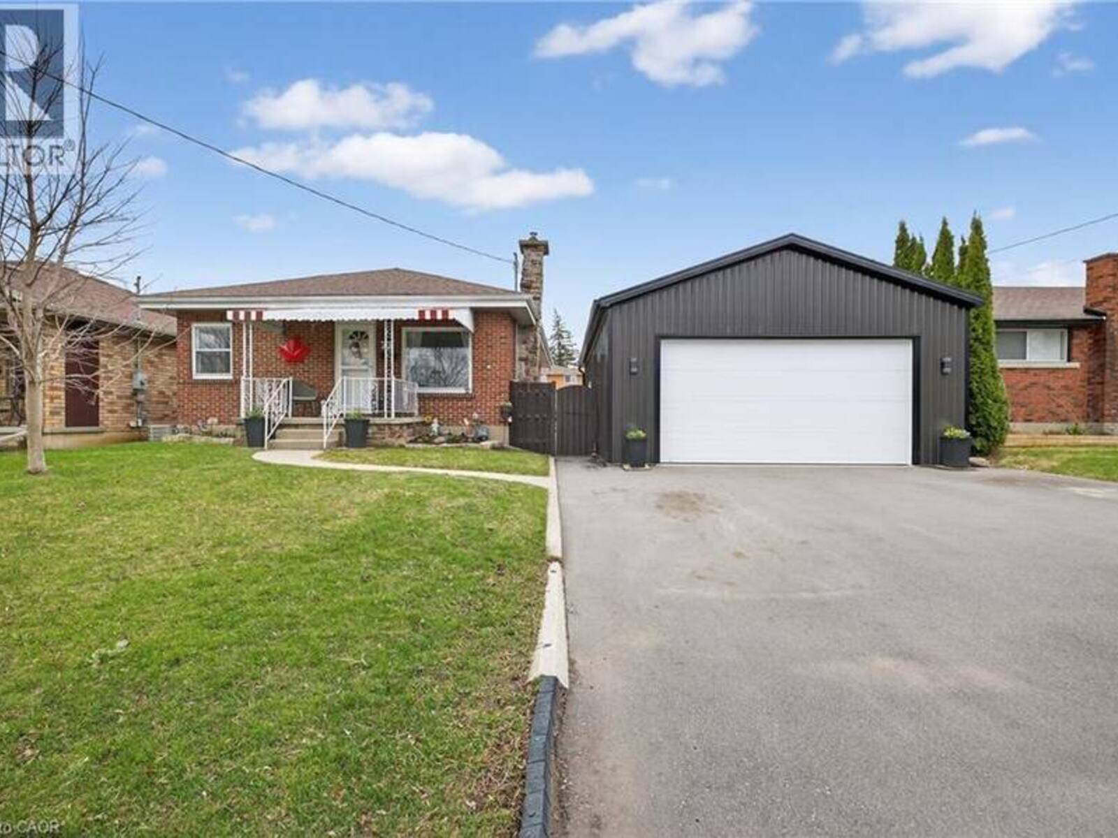 73 AVONDALE Street, Brantford, Ontario N3S 4M1