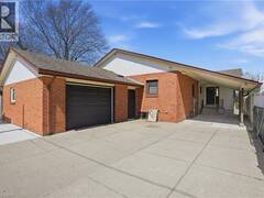 8 FIRELANE 14D Road Niagara-on-the-Lake Ontario, L0S 1J0