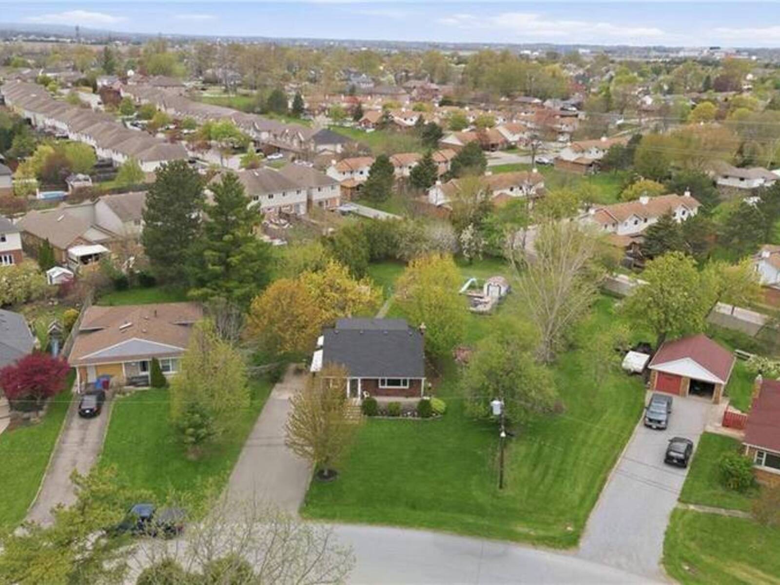 12 VALLEY Road, St. Catharines, Ontario L2S 1Y6