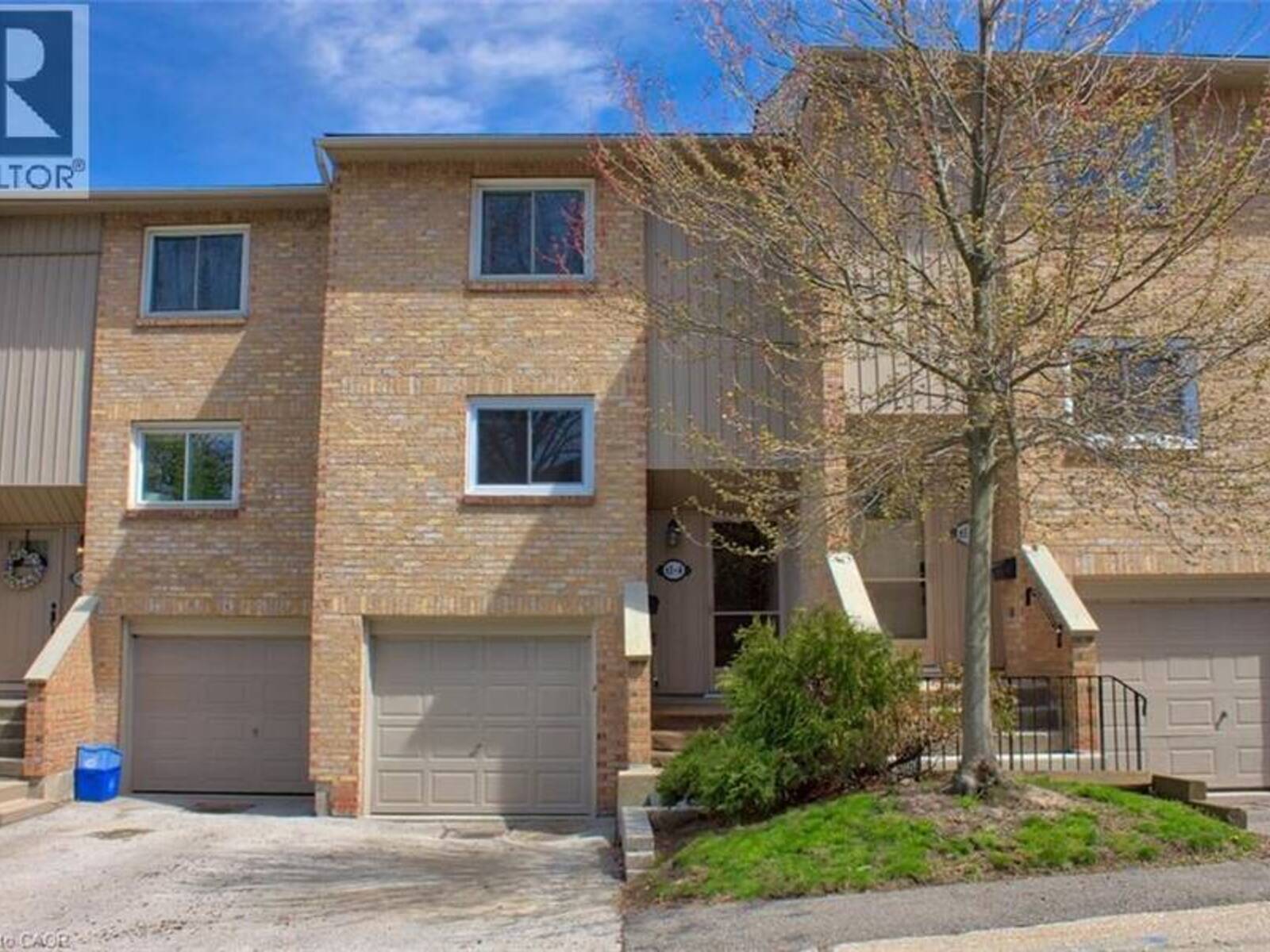 63 FONTHILL Road Unit# 4, Hamilton, Ontario L9C 6T1