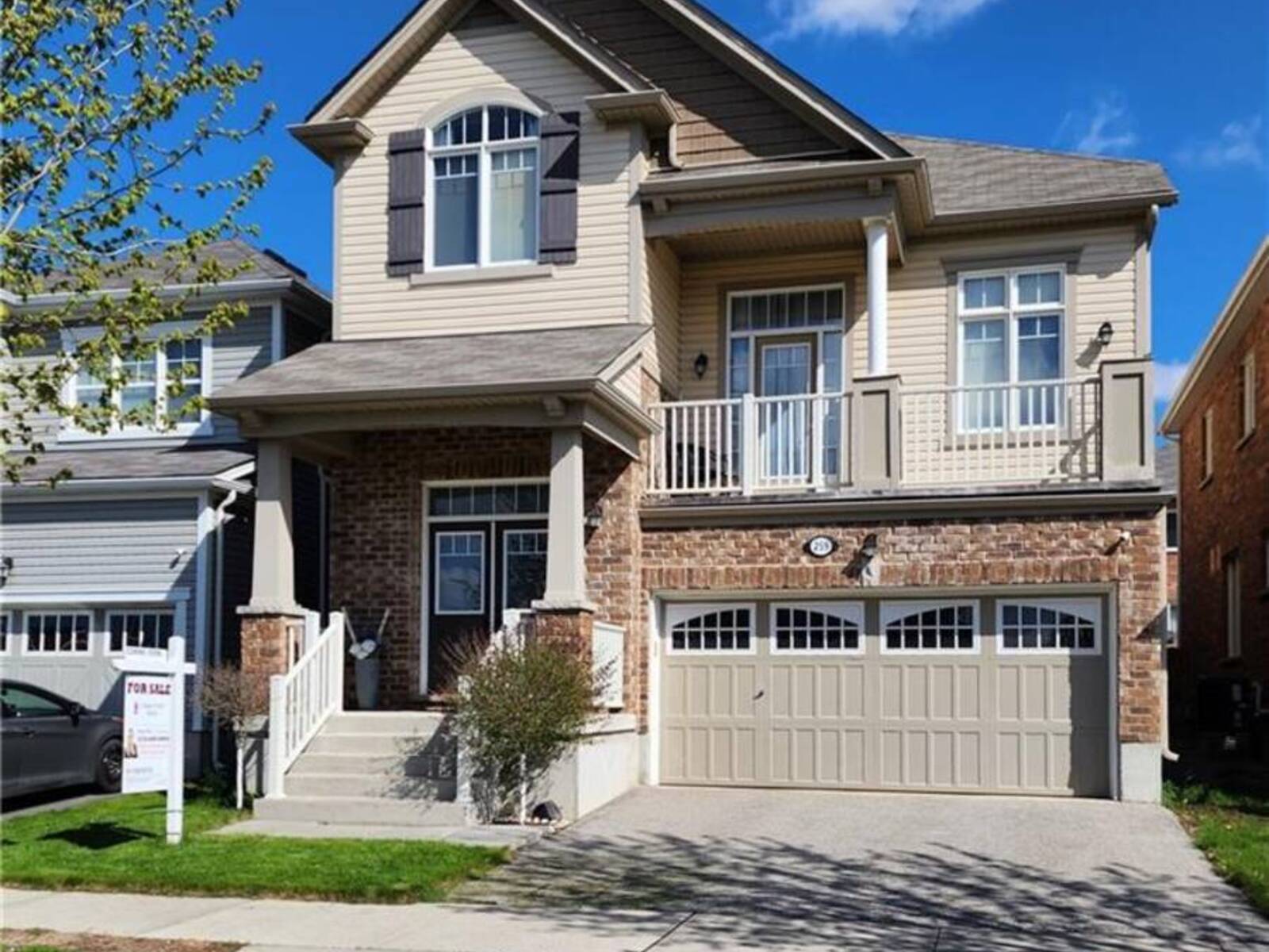 259 GROVEHILL Crescent, Kitchener, Ontario N2R 0K8