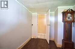 252 QUEEN Street | Chatham-Kent Ontario | Slide Image Nineteen