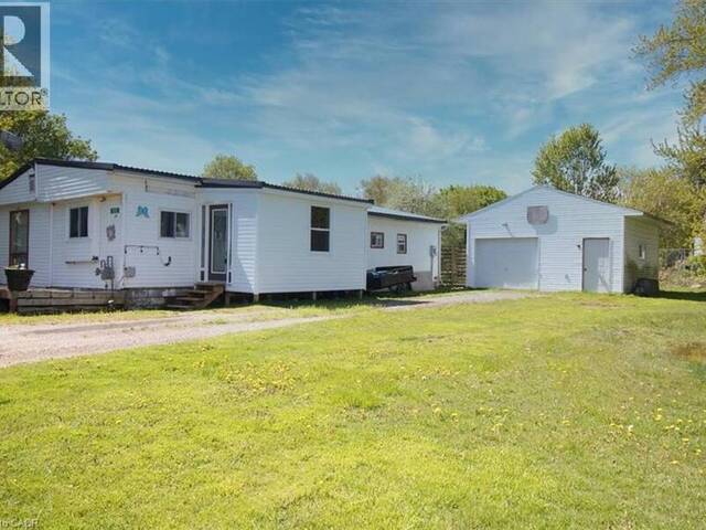 252 QUEEN Street Chatham-Kent Ontario, N0P 1T0 - 3 Bedrooms Home For Sale