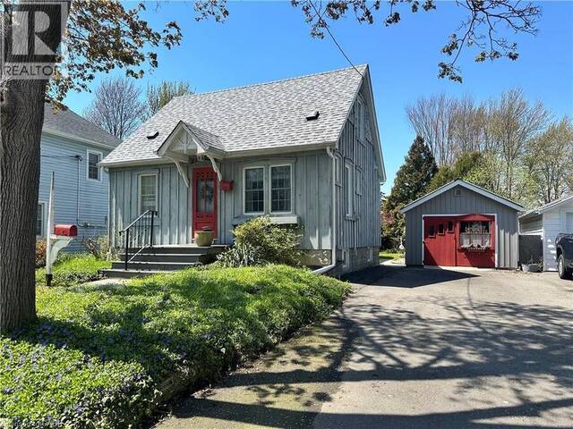 618 PINE Street Dunnville Ontario, N1A 2M2 - 2 Bedrooms Home For Sale