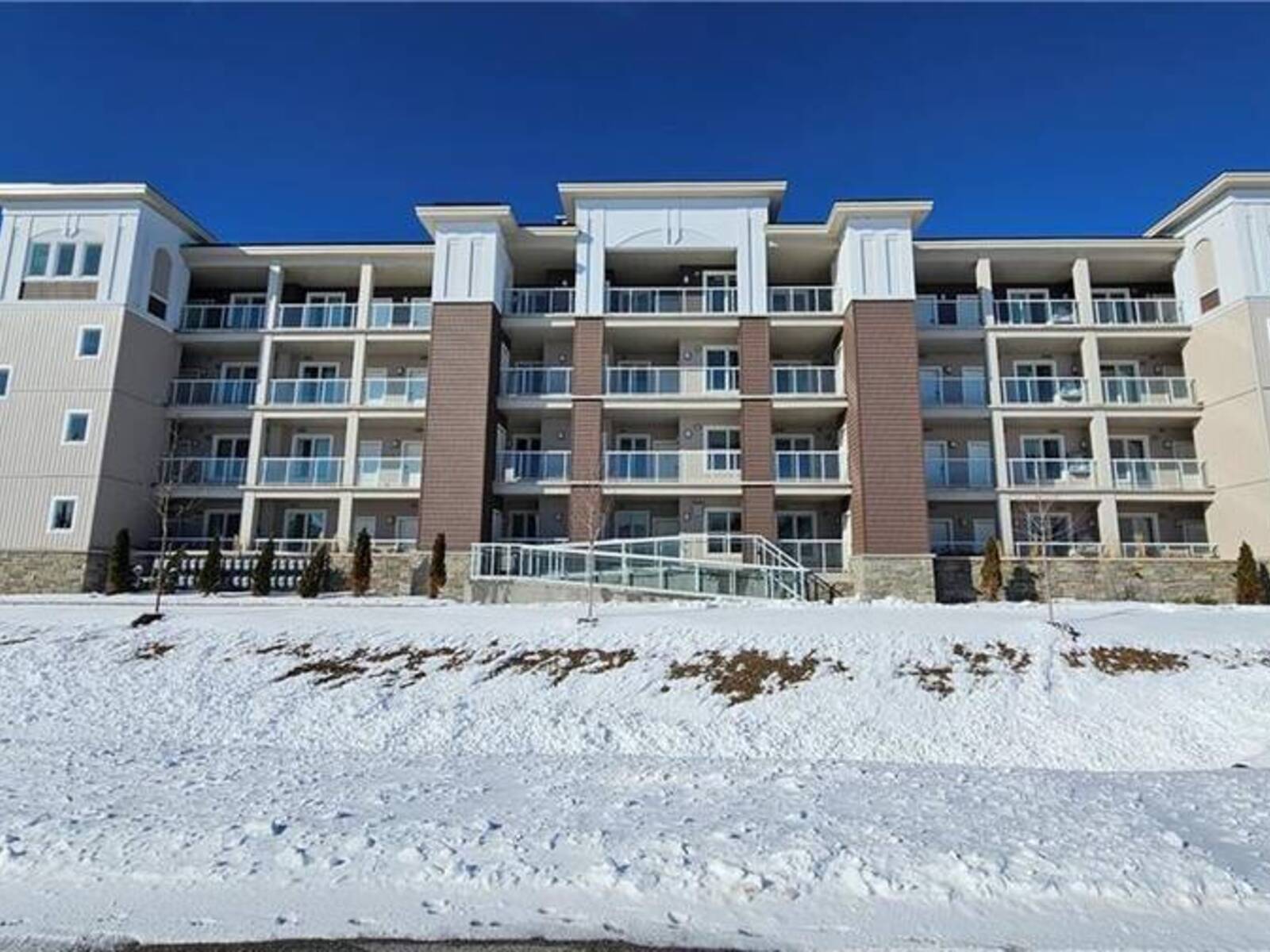 5 SPOONER Crescent Unit# 314, Collingwood, Ontario L9Y 1T3
