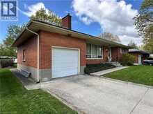 130 GARDINER Avenue E | Dunnville Ontario | Slide Image Four