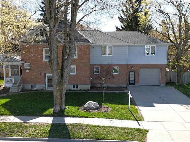 540 WELLINGTON Avenue S Listowel Ontario, N4W 2J5 - 5 Bedrooms Home For Sale