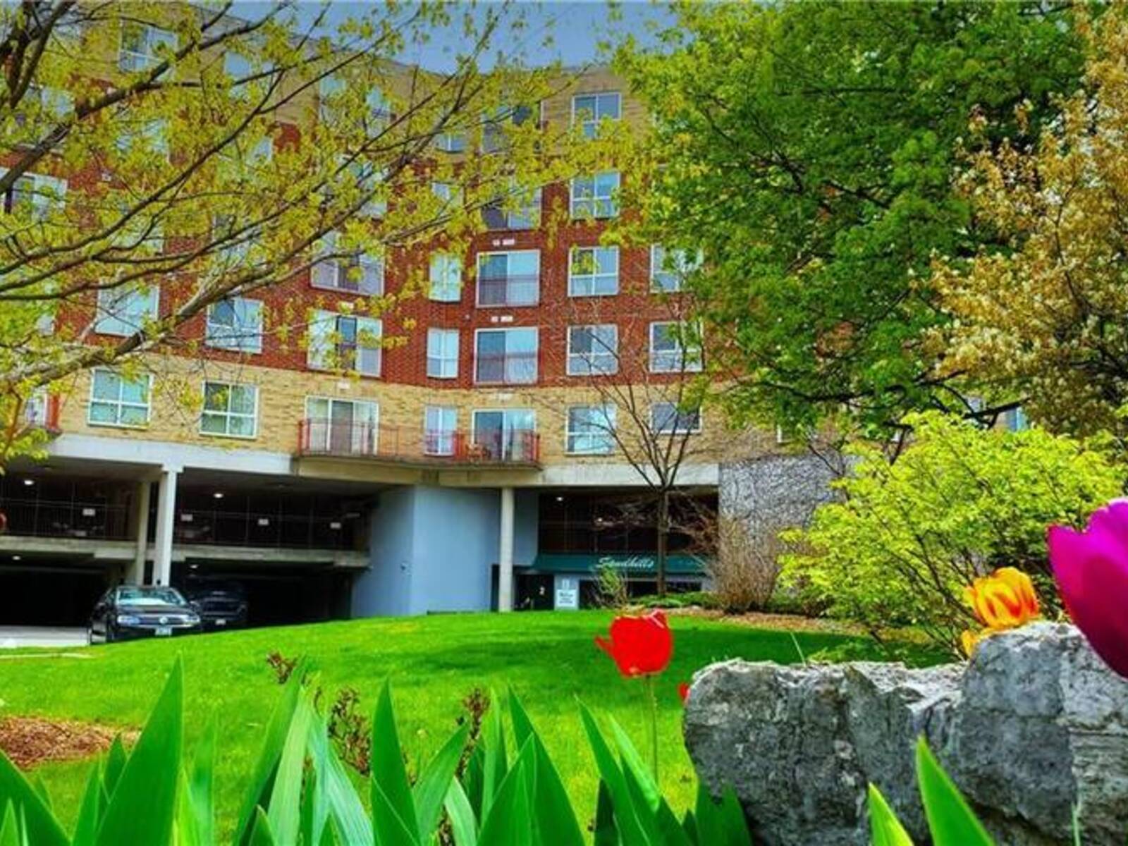 20 ST. GEORGE Street Unit# 404, Kitchener, Ontario N2G 2S7