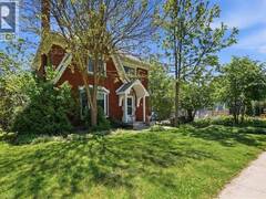 859 QUEEN'S Boulevard Kitchener Ontario, N2M 1A6