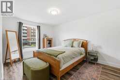 1402 GHENT Avenue | Burlington Ontario | Slide Image Thirty