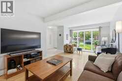 1402 GHENT Avenue | Burlington Ontario | Slide Image Eight