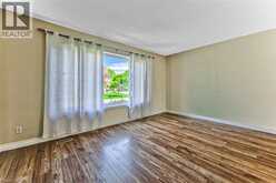 37 GOTTSCHEER Court | Kitchener Ontario | Slide Image Eight
