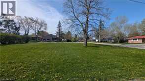36 WALLIS Avenue | Smithville Ontario | Slide Image Four