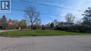 36 WALLIS Avenue | Smithville Ontario | Slide Image Eight