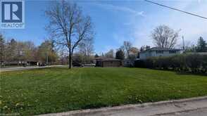 36 WALLIS Avenue | Smithville Ontario | Slide Image Nine