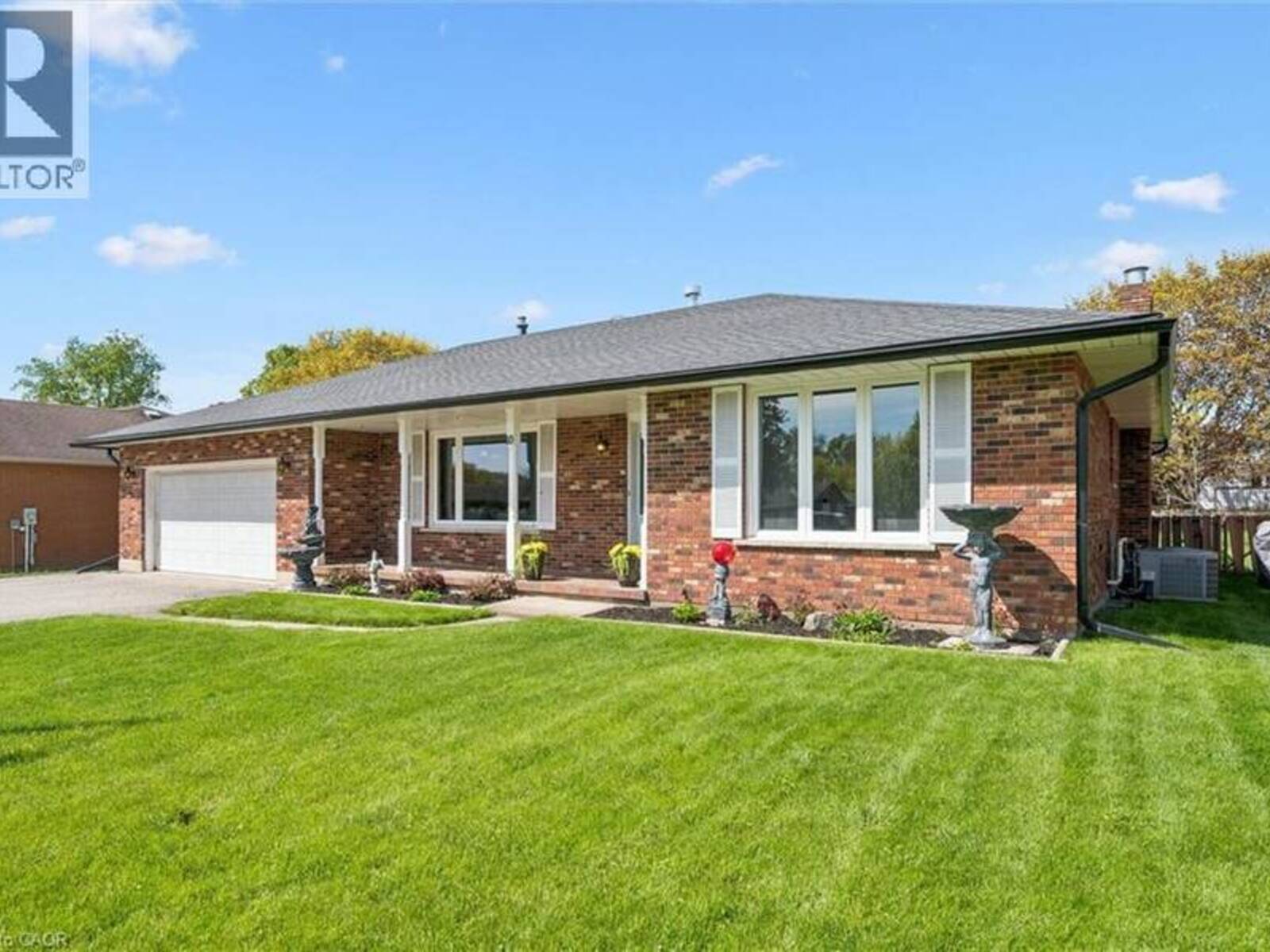 10 ALEXANDER Avenue, Tillsonburg, Ontario N4G 2X9