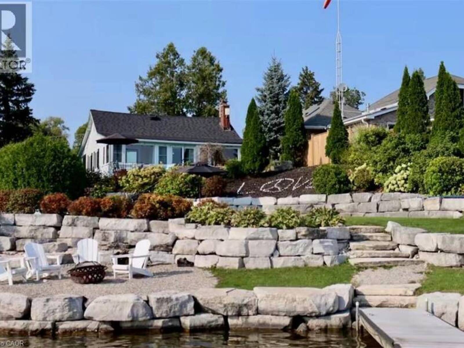 11 LAKE Avenue, Cambridge, Ontario N3C 2V4