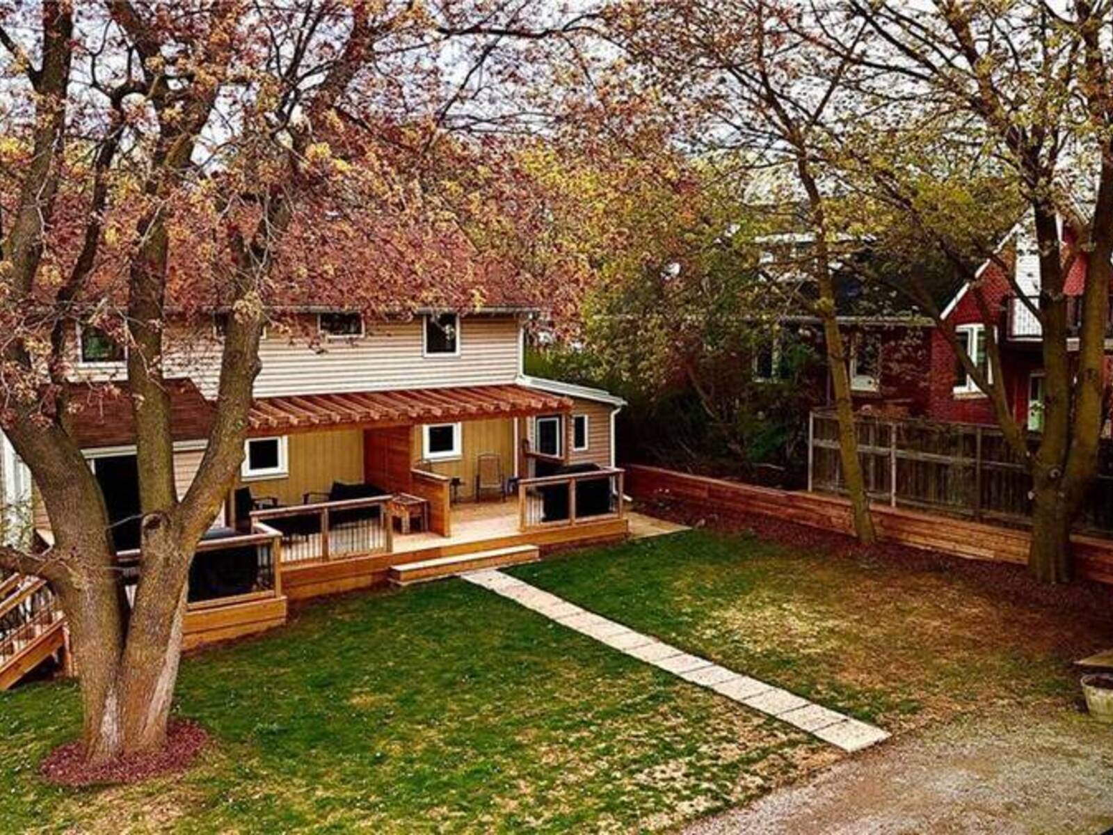 358 DUNDAS Street E, Hamilton, Ontario L0R 2H1
