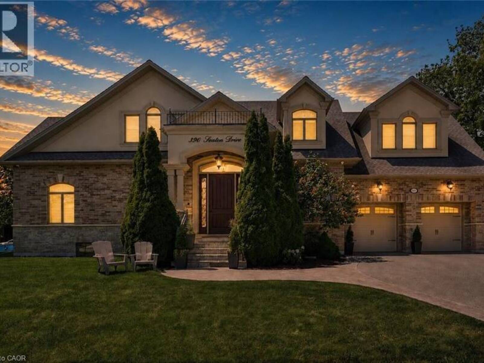 390 SEATON Drive, Oakville, Ontario L6L 3Y2