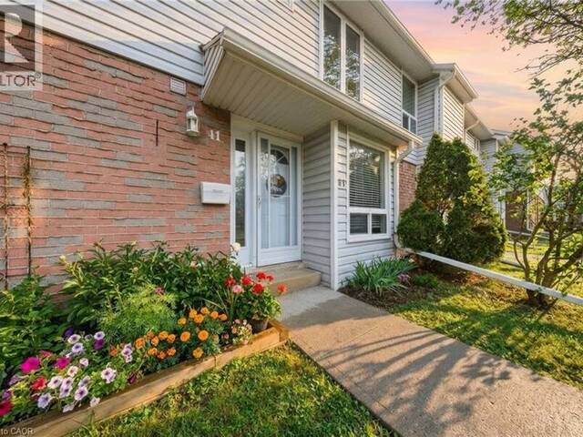 32 MOWAT Boulevard Unit# 41 Kitchener Ontario, N2E 1X4 - 3 Bedrooms Condo For Sale