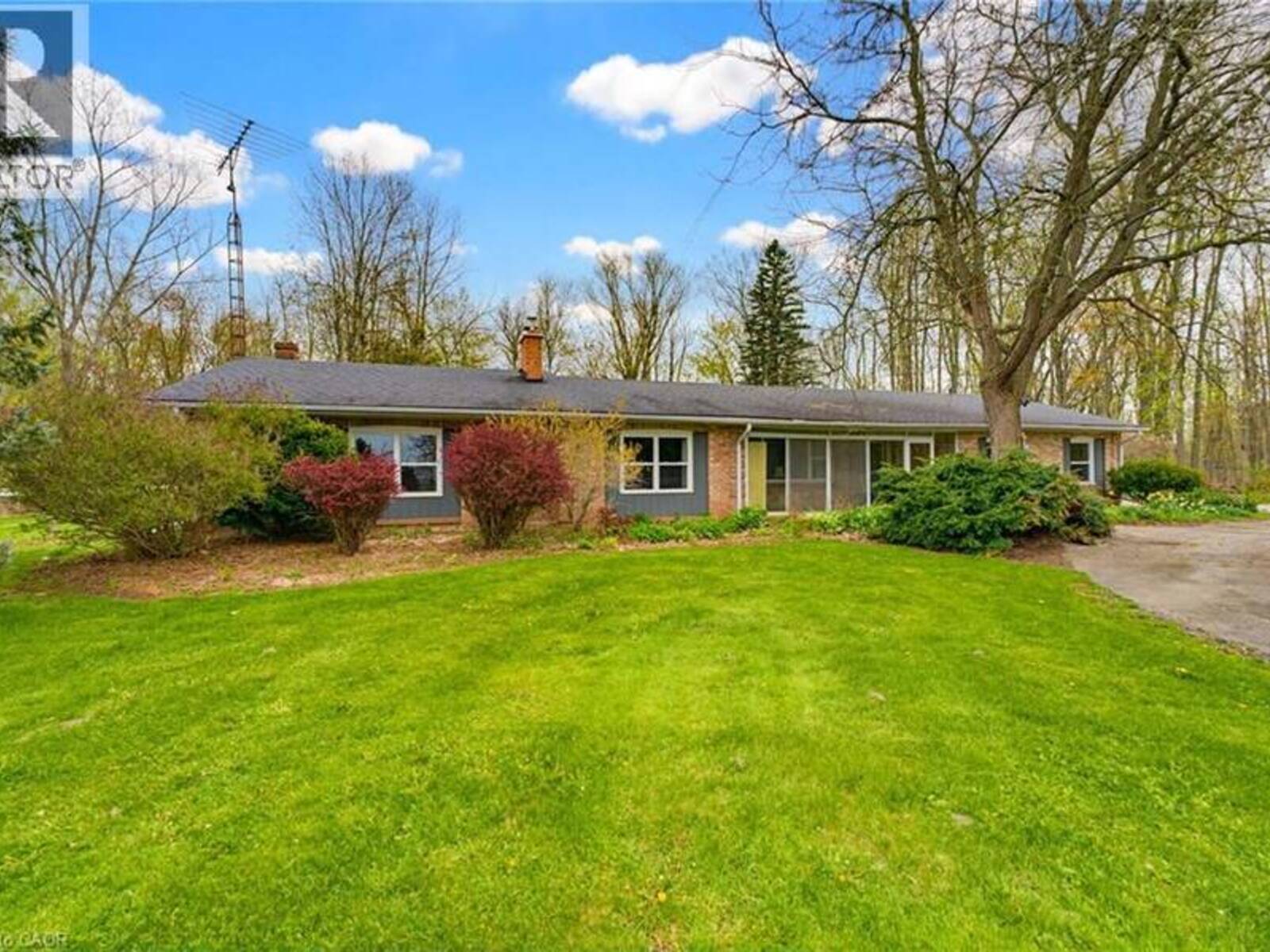 10 HUISMAN Lane, Hamilton, Ontario L8N 2Z7