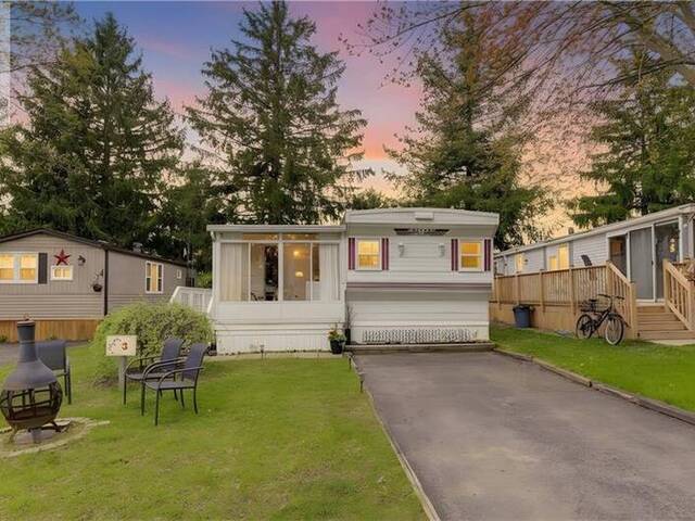 580 BEAVER CREEK Road Unit# 3 Kitchener Ontario, N2J 3Z4 - 2 Bedrooms Home For Sale