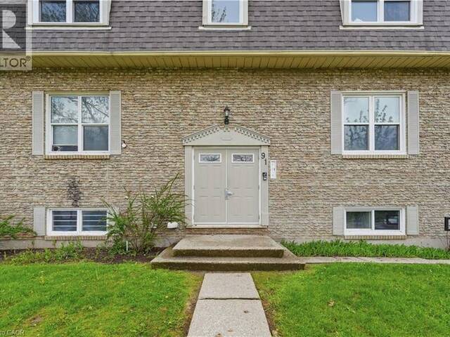 91 WESTMOUNT Road Unit# 3 Waterloo Ontario, N2L 5G5 - 4 Bedrooms Condo For Sale